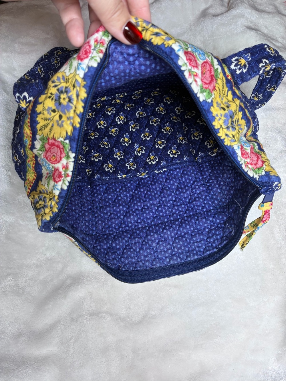 Vera Bradley Maison Blue Vintage Zippered Villager Medium Tote Bag - Picture 6 of 12